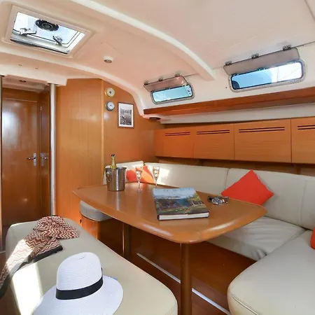 Sun Odyssey 43id