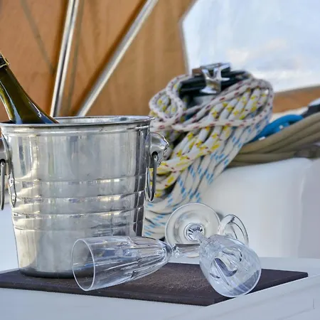 Bådhotel Sun Odyssey 43id Corfu (city)