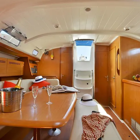 Bateau-hôtel Sun Odyssey 43id Corfu (city)